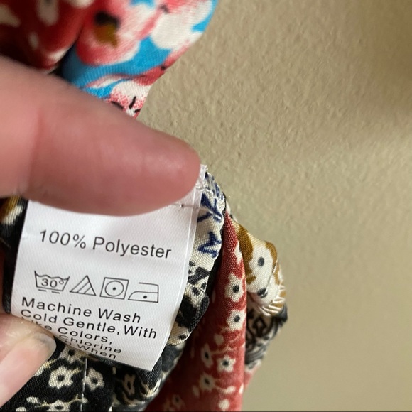 SHEIN Ditsy Floral Patchwork Drop Shoulder Romper Size 4 - Picture 11 of 14